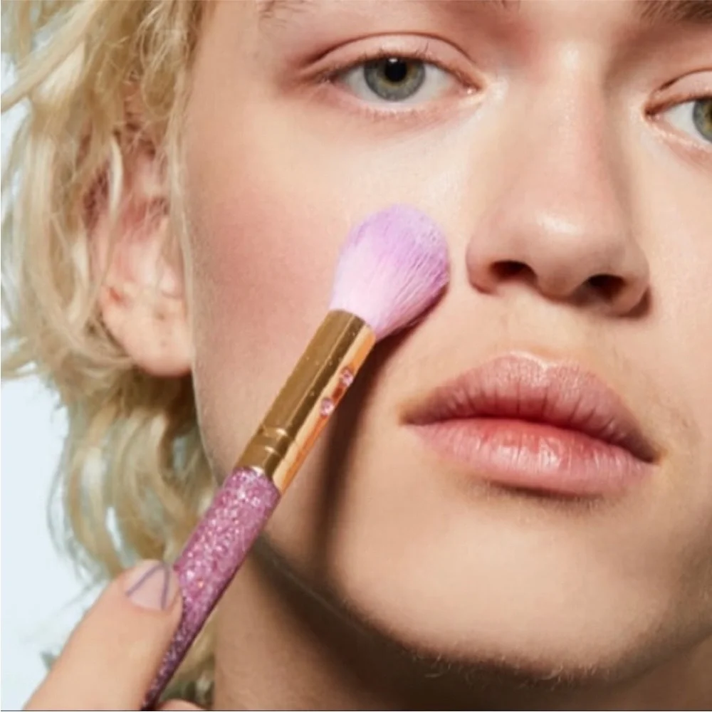 NEW! SLMISSGLAM Sparkly Unicorn Lilac Tapered Highlight Brush L36